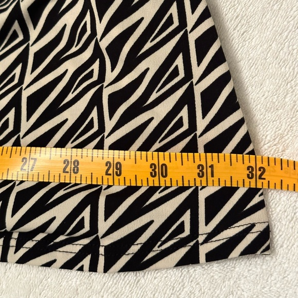 TravelSmith Crossover V Neck Empire Waist Black Cream Stretch Dress Small - Picture 12 of 13